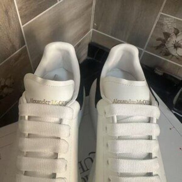 Alexander McQueen Cream and Black Sneakers - Picture 5 of 7